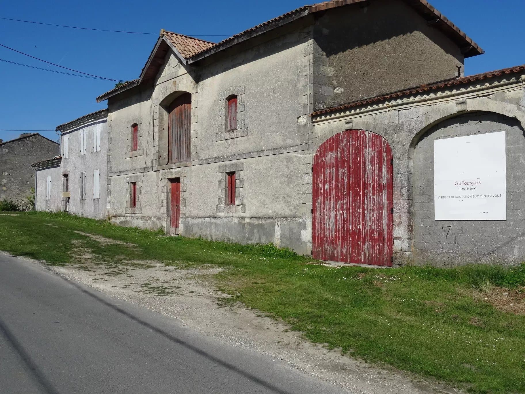 Petite propriété viticole de 4.38 ha en AOC Haut Médoc