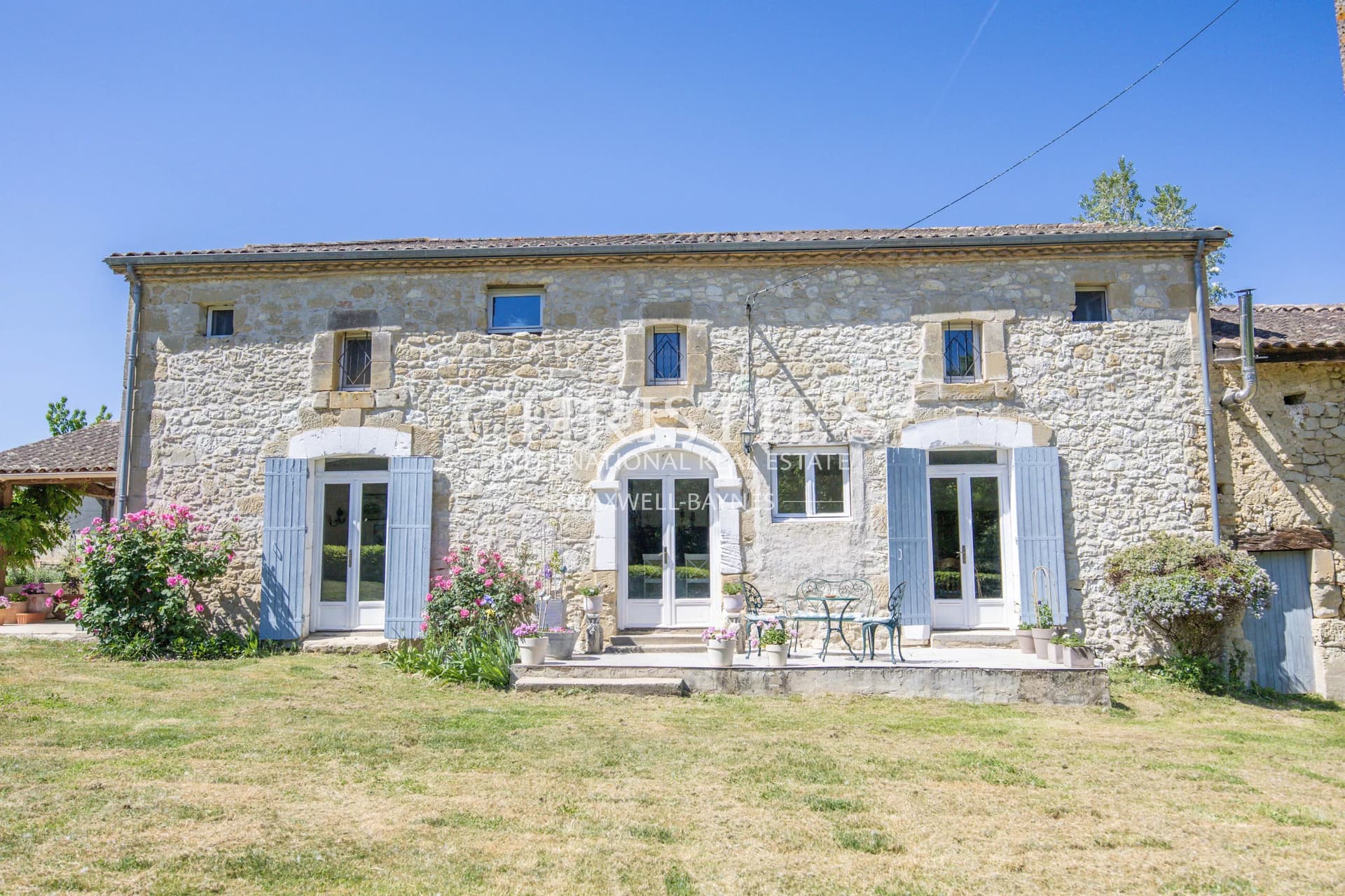 La magnifique ferme Plum Tree : avec une piscine et des 1.2h de Terrain