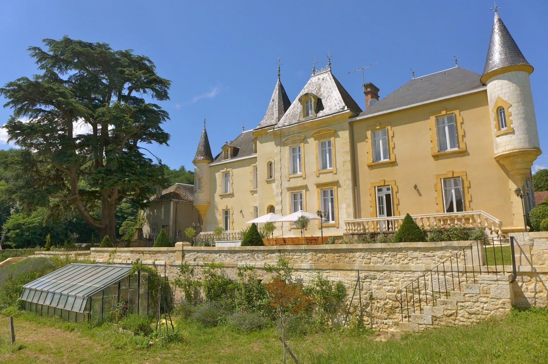 Château à vendre Dordogne avec potentiel commercial