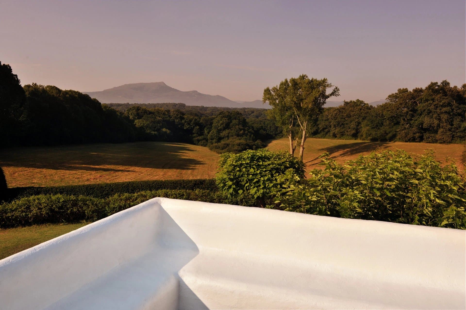 AN EXCEPTIONAL PROPERTY NEAR GUETHARY
