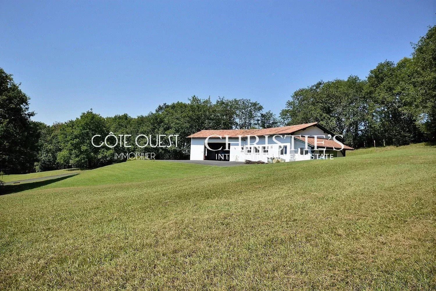 A VENDRE HALSOU 15 MIN DE BIARRITZ MAISON DE 160M² SUR TERRAIN DE 5 HA