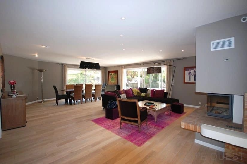 MAISON CONTEMPORAINE AVEC PISCINE DANS DOMAINE PRIVE A SAINT-JEAN-DE-LUZ