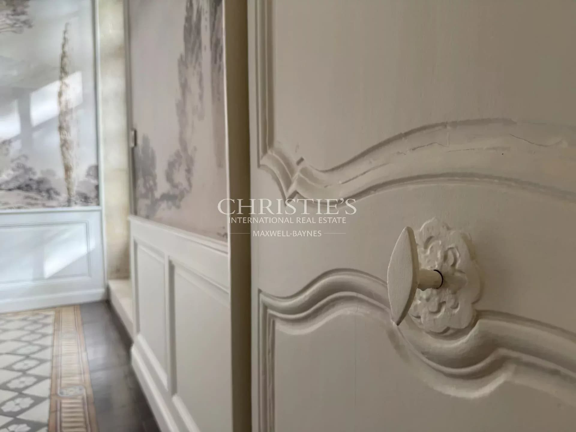 Renovated 17th & 19th Century Townhouse – La Rochelle, City Center