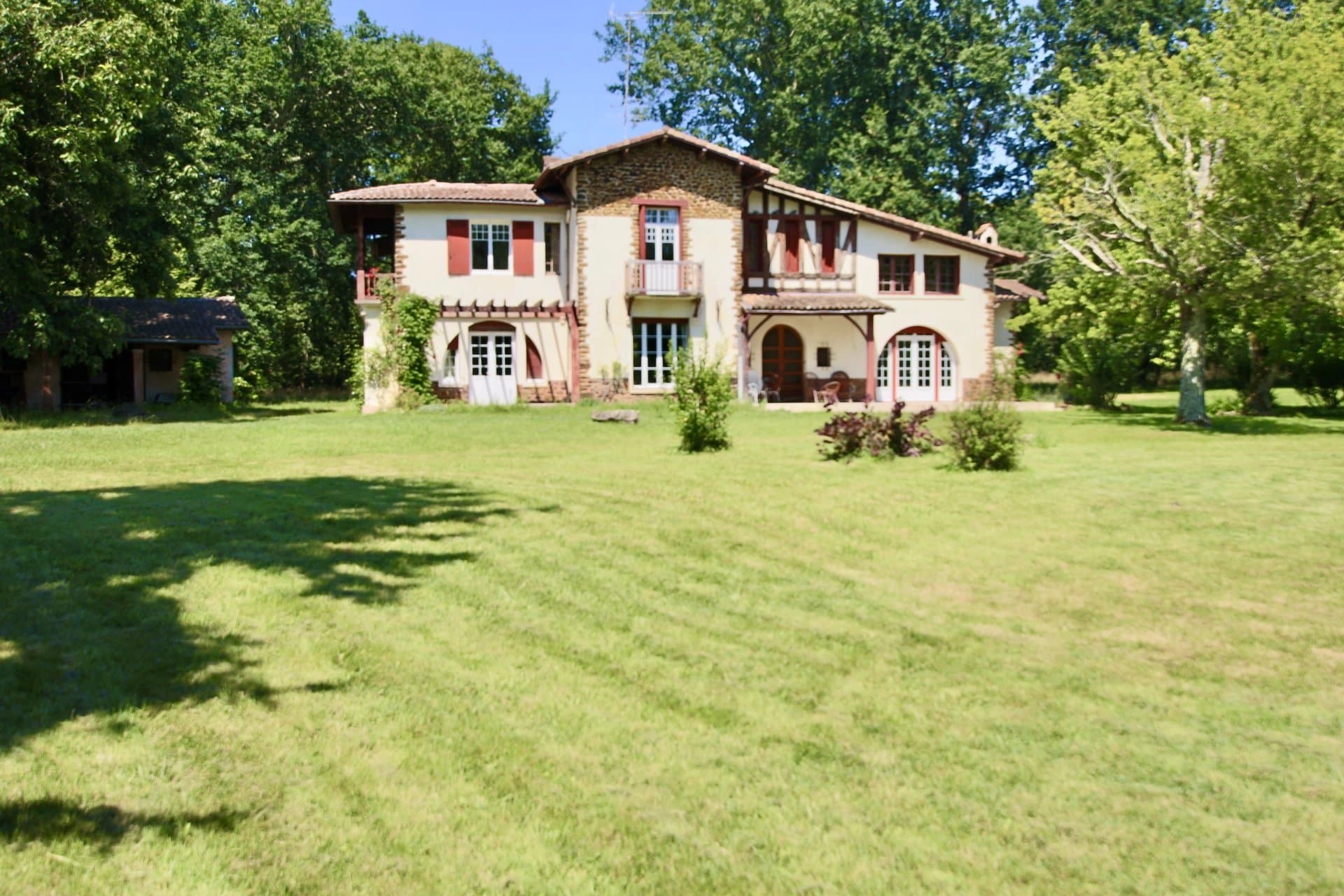 Salles près du Bassin d'Arcachon - maison de caractère au calme
