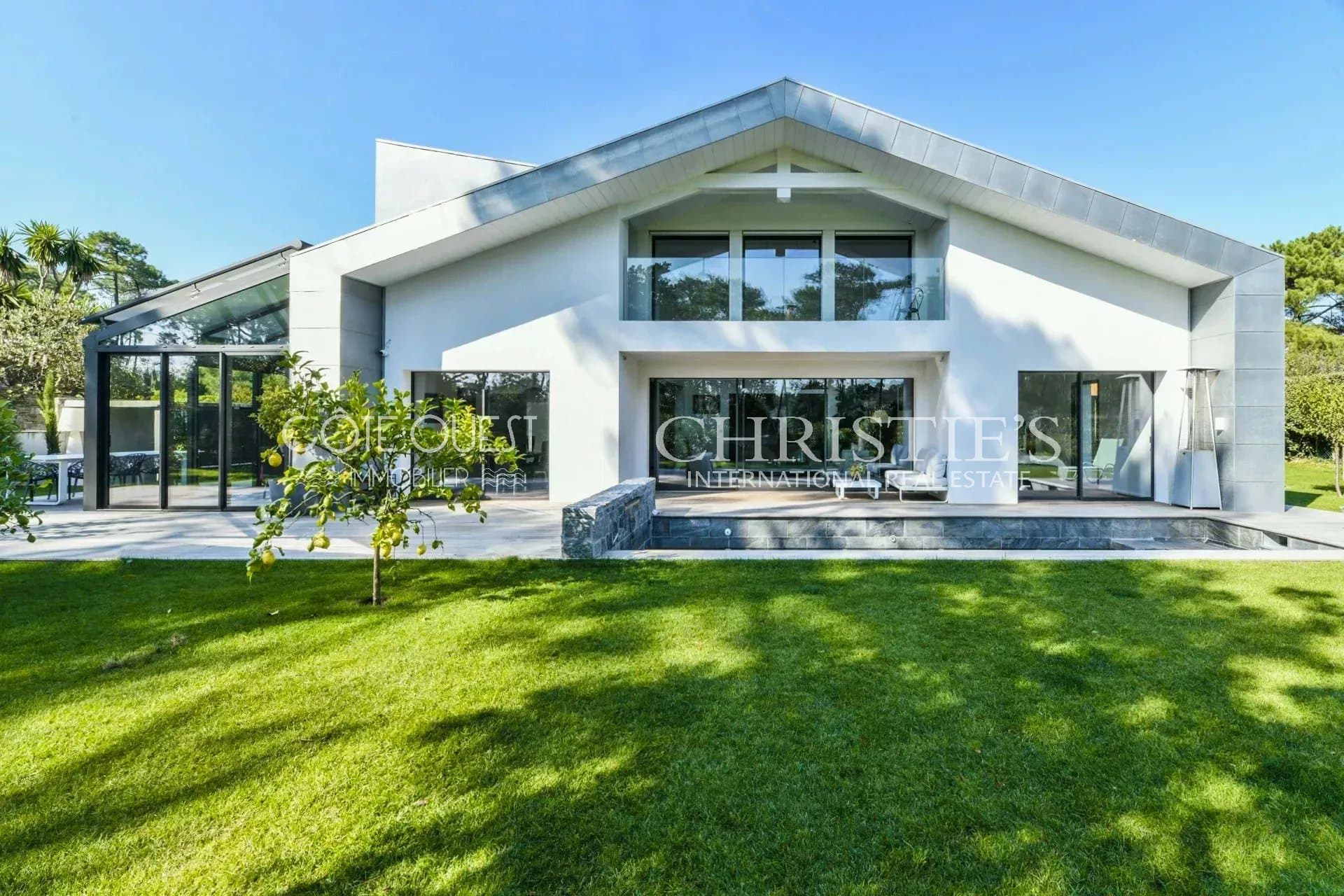Villa on the Chiberta golf course in Anglet