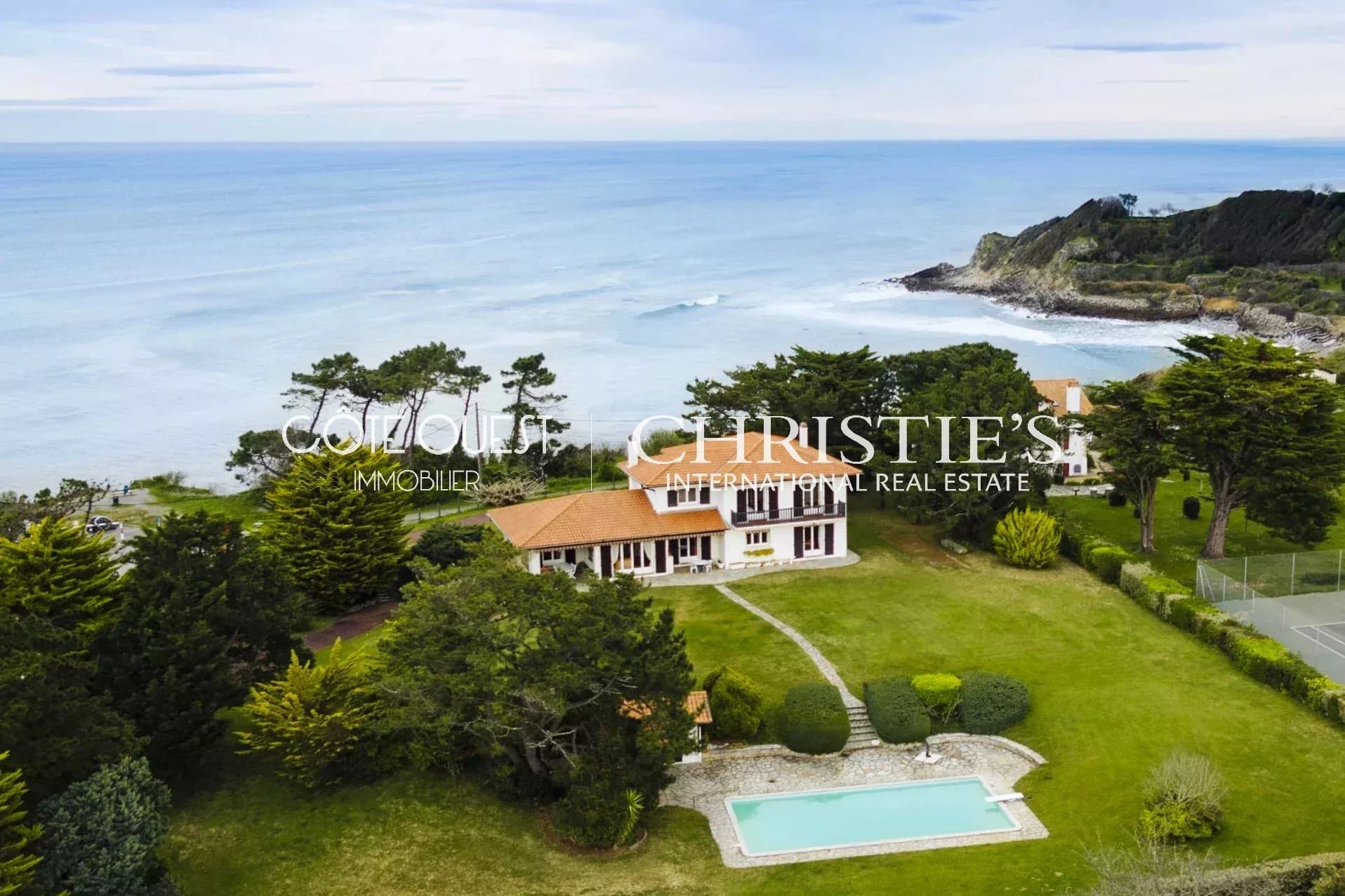Propriété vue panoramique mer et montagnes à Saint-Jean-de-Luz