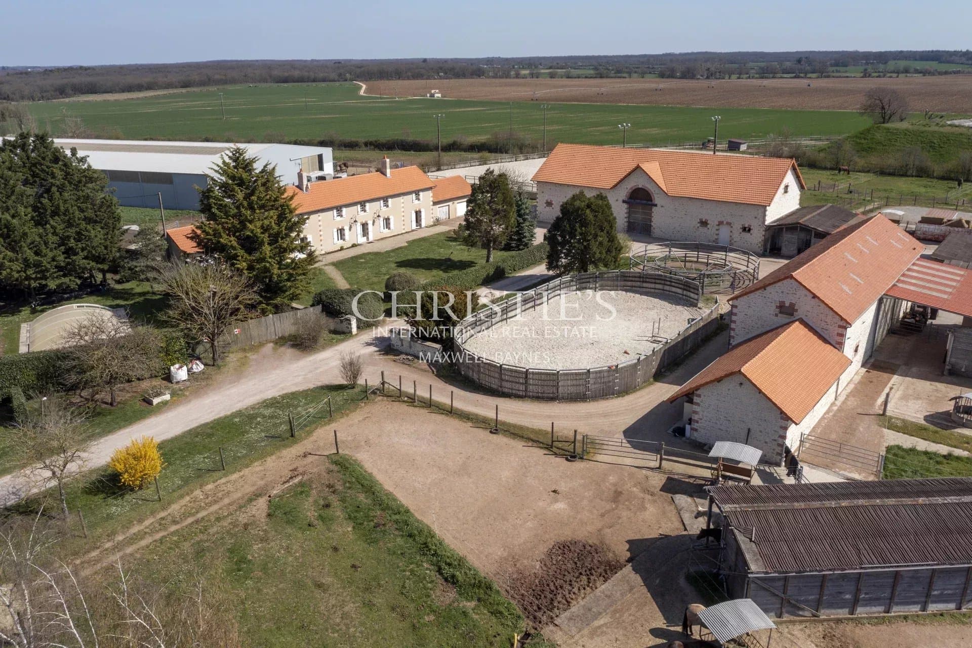 Vente domaine équestre près de Poitiers