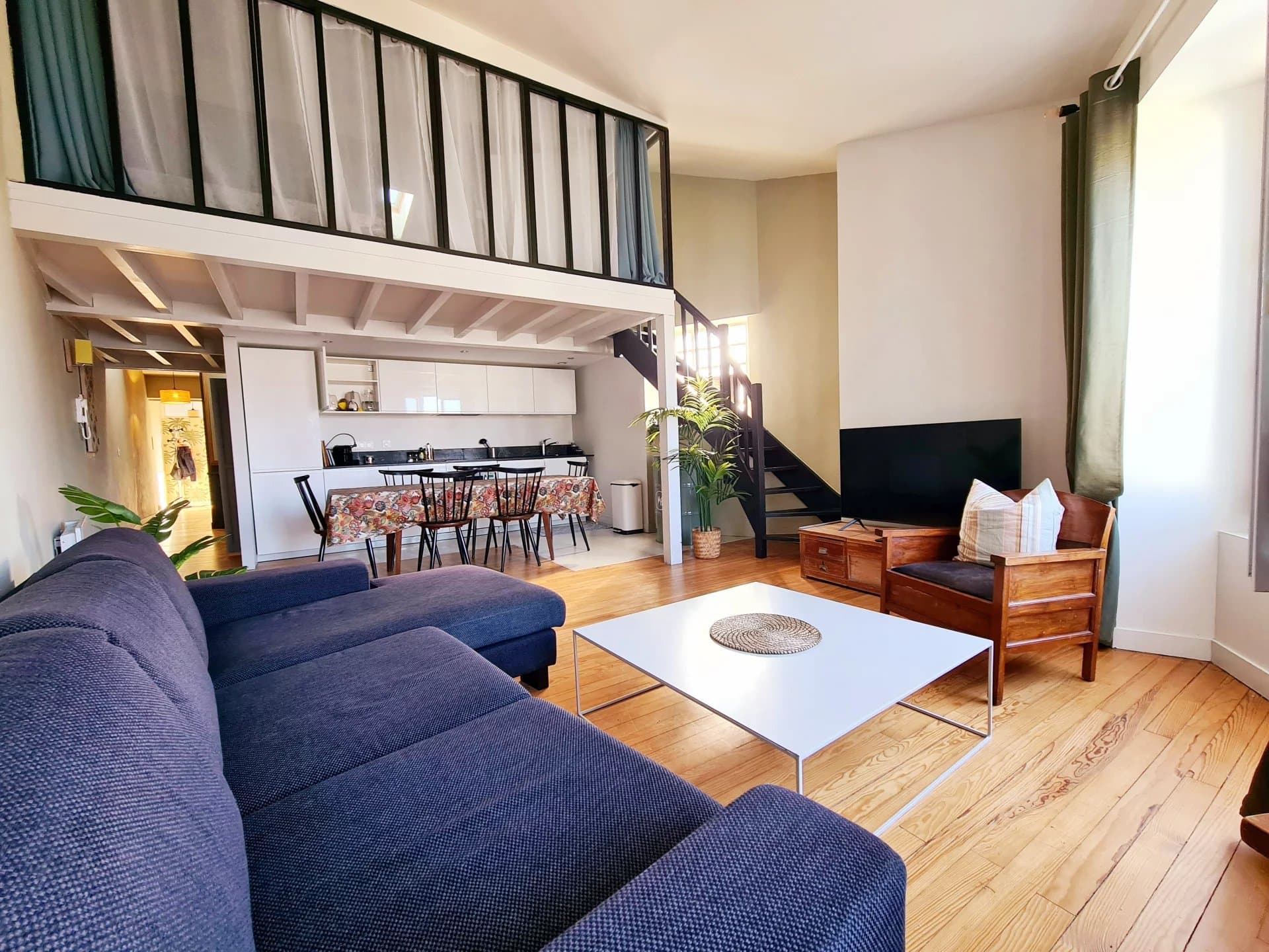 Appartement avec mezzanine situé en plein cœur de la Rochelle