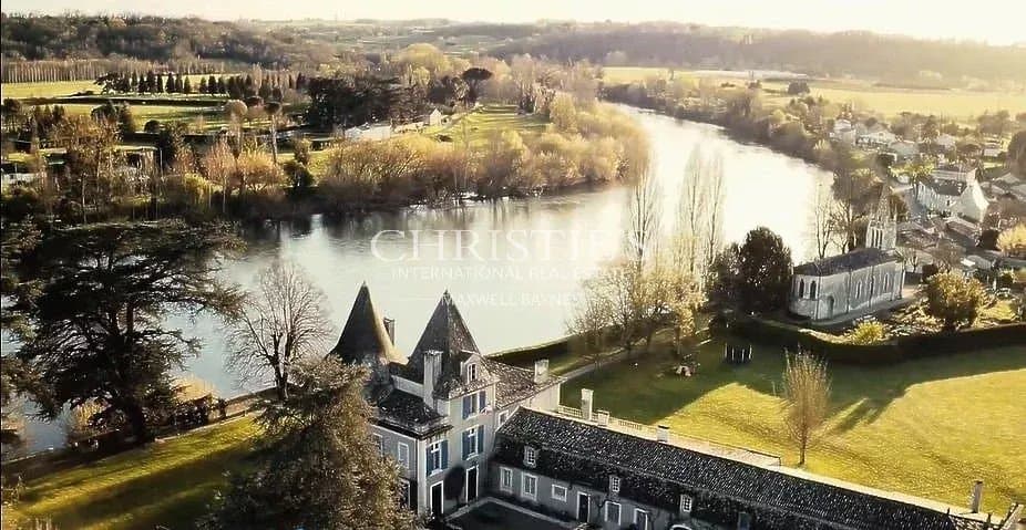 Breathtaking C11th Riverside Chateau in SW France