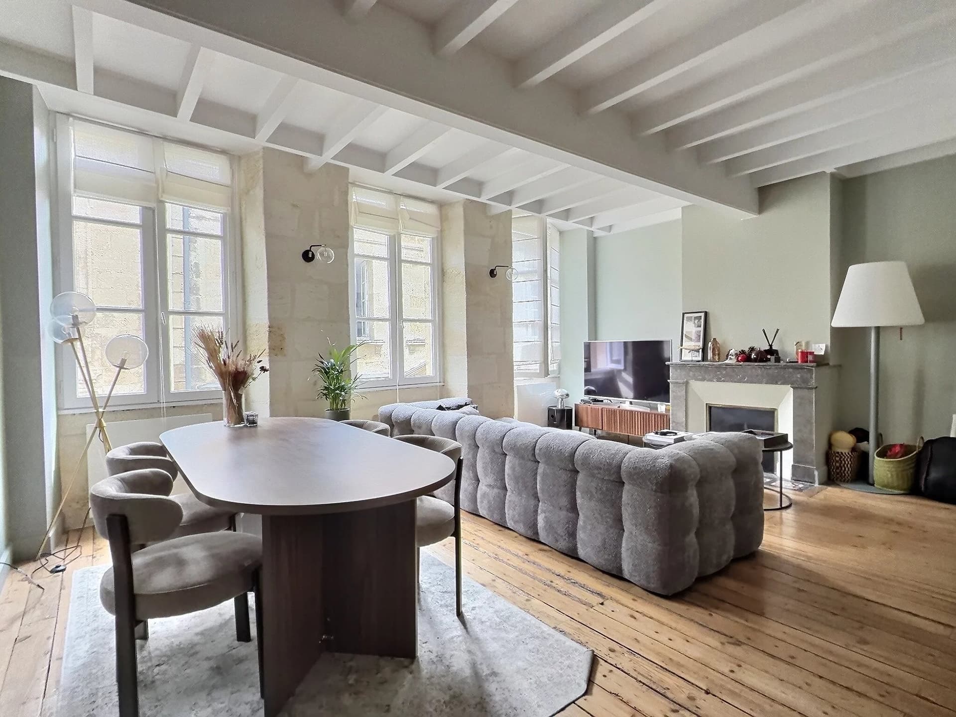 Duplex T2 in a beautiful stone building – Prime location