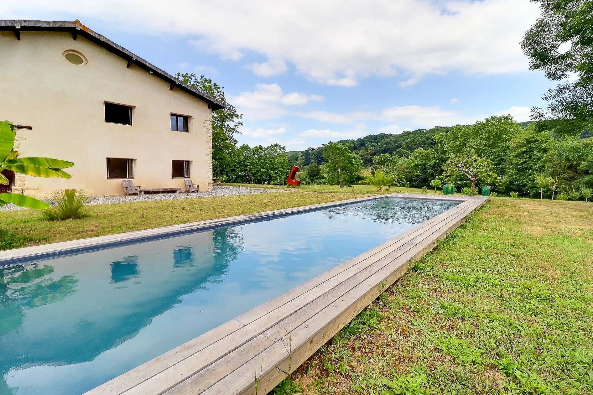 SALIES-DE-BÉARN - TRÈS BELLE PROPRIÉTÉ DE 520 M² SUR TERRAIN DE 1,8 HECTARE