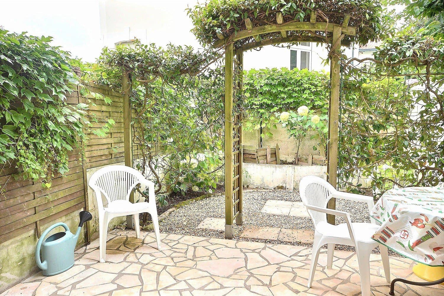 BIARRITZ. A STUDIO APARTMENT WITH A GARDEN