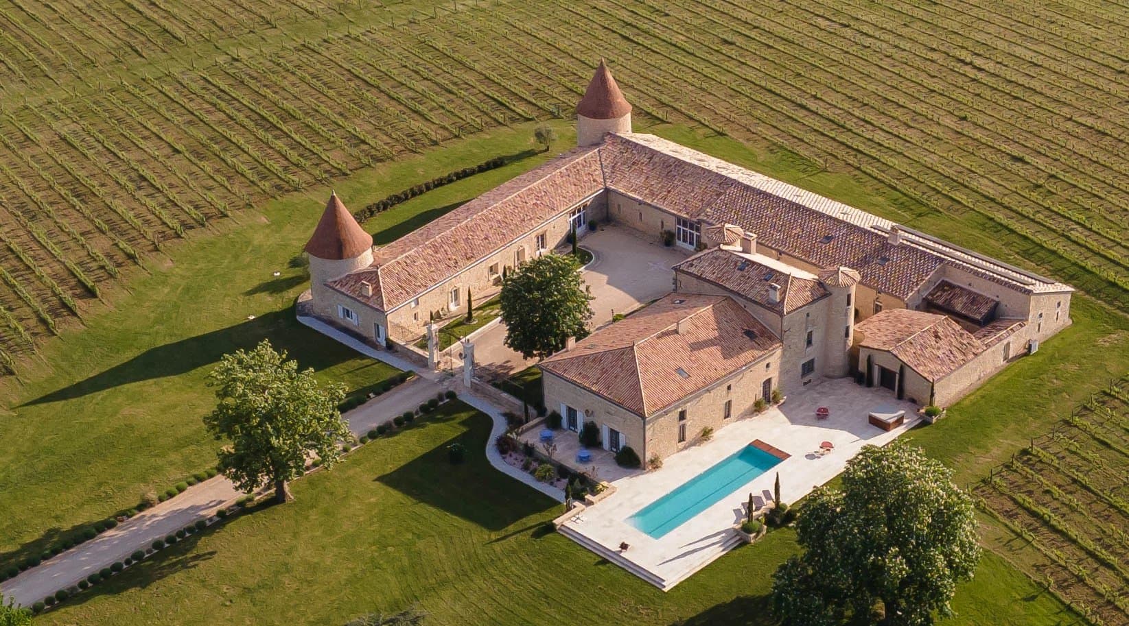 Magnifique domaine viticole clé en main de 18 ha, AOC Bordeaux