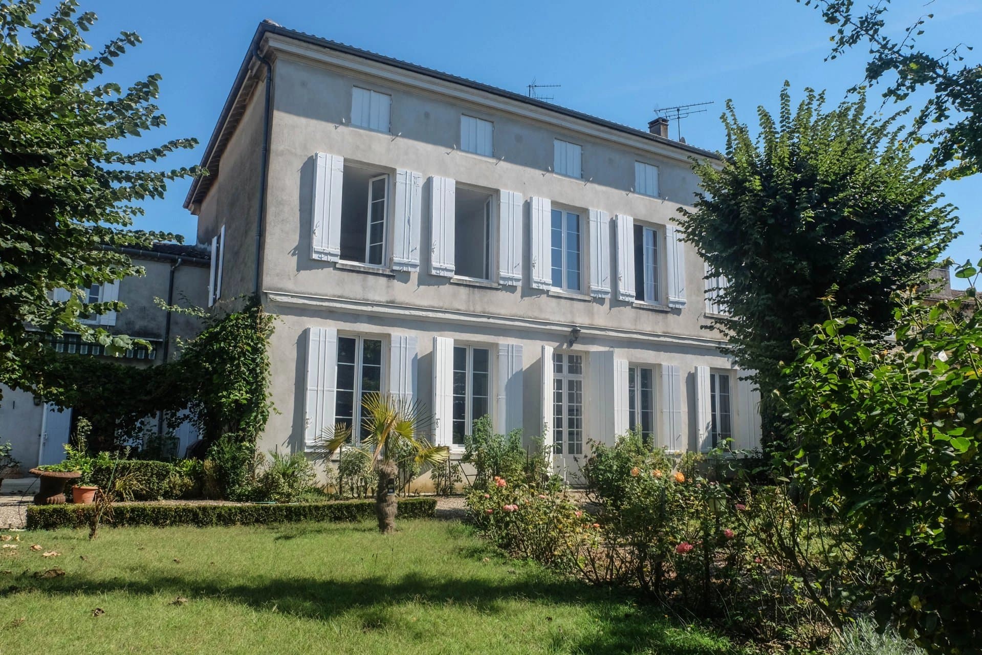 An exceptional formal Town House in the heart of Marmande