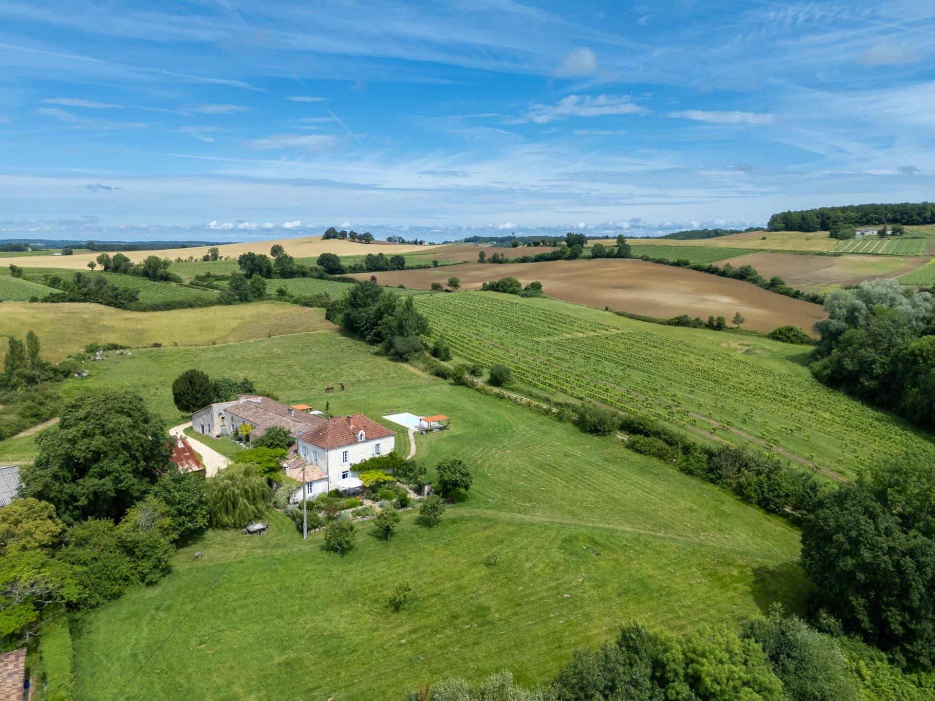 Stunning Manor house with independent cottage nestled in 19 hectares of beautiful countryside
