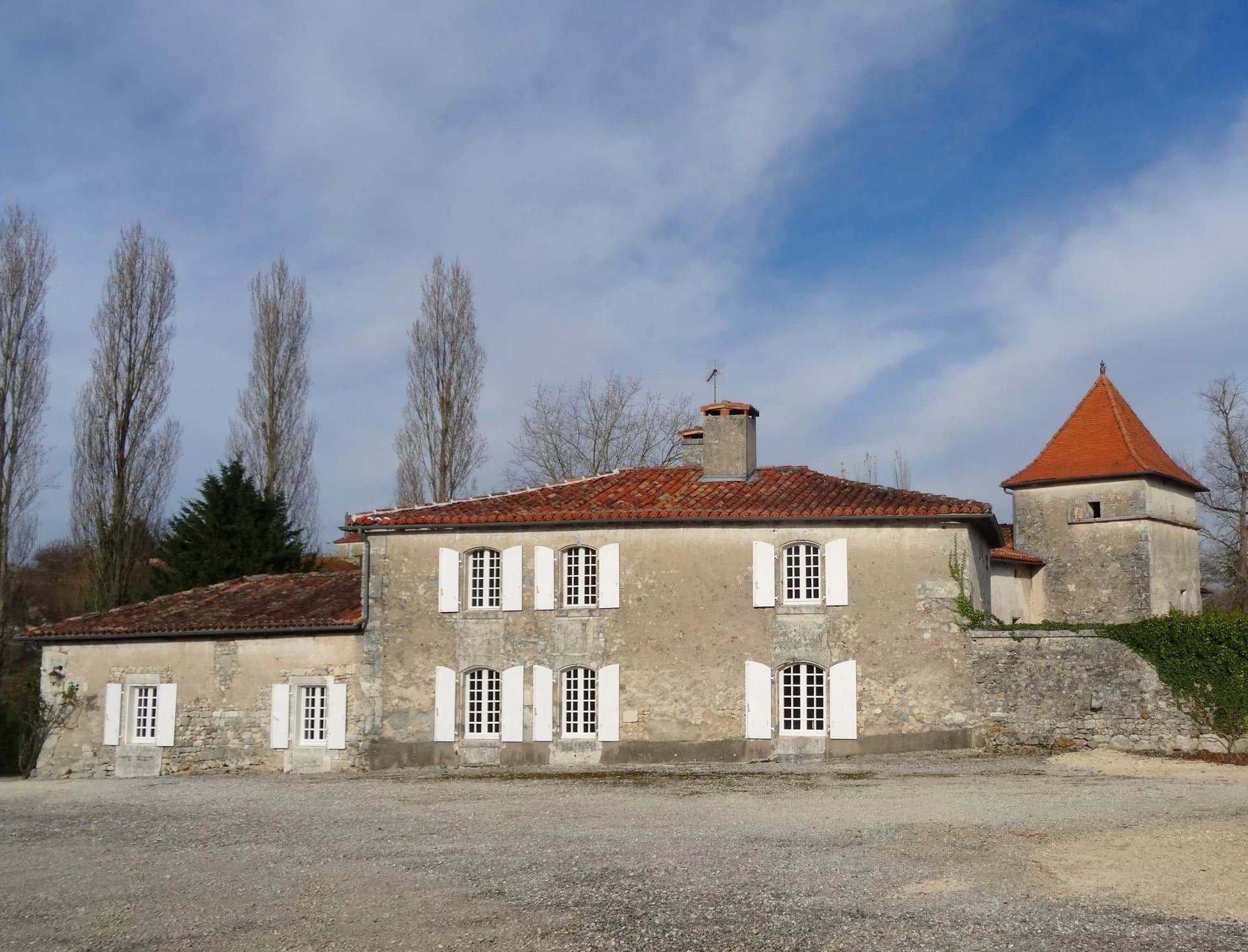 Beautiful country manor house near Angoulême