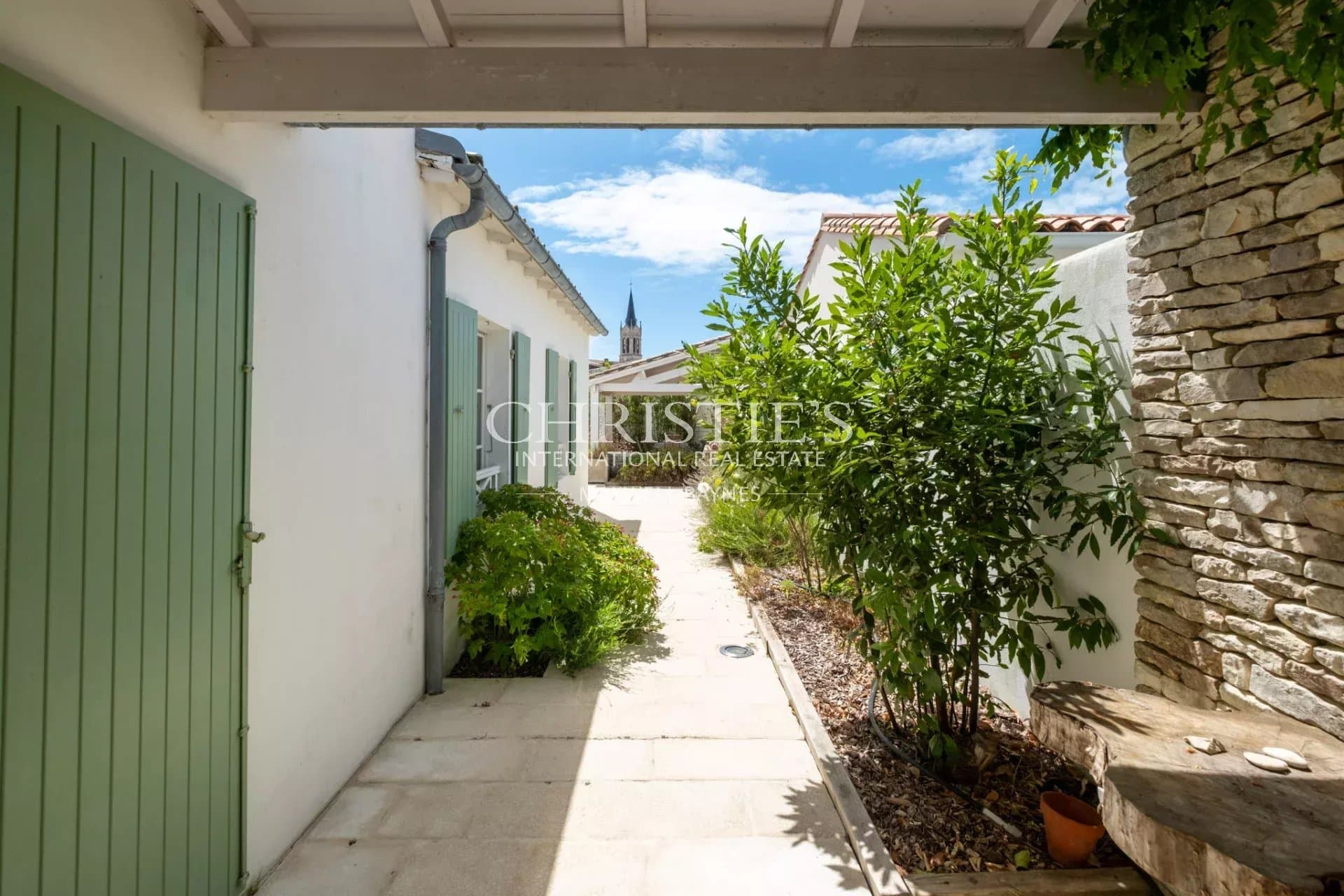 Maison familiale au coeur du village à deux pas de la mer