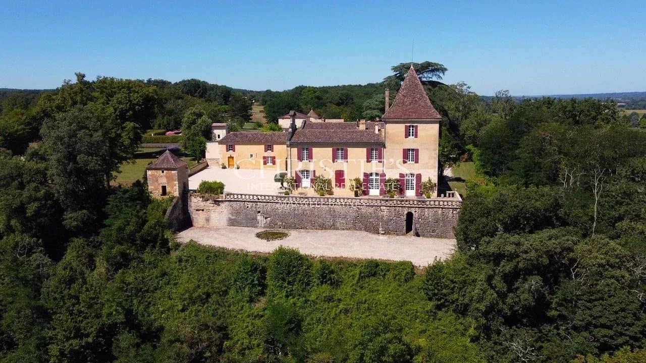 Somptueux Château à proximité de Bergerac