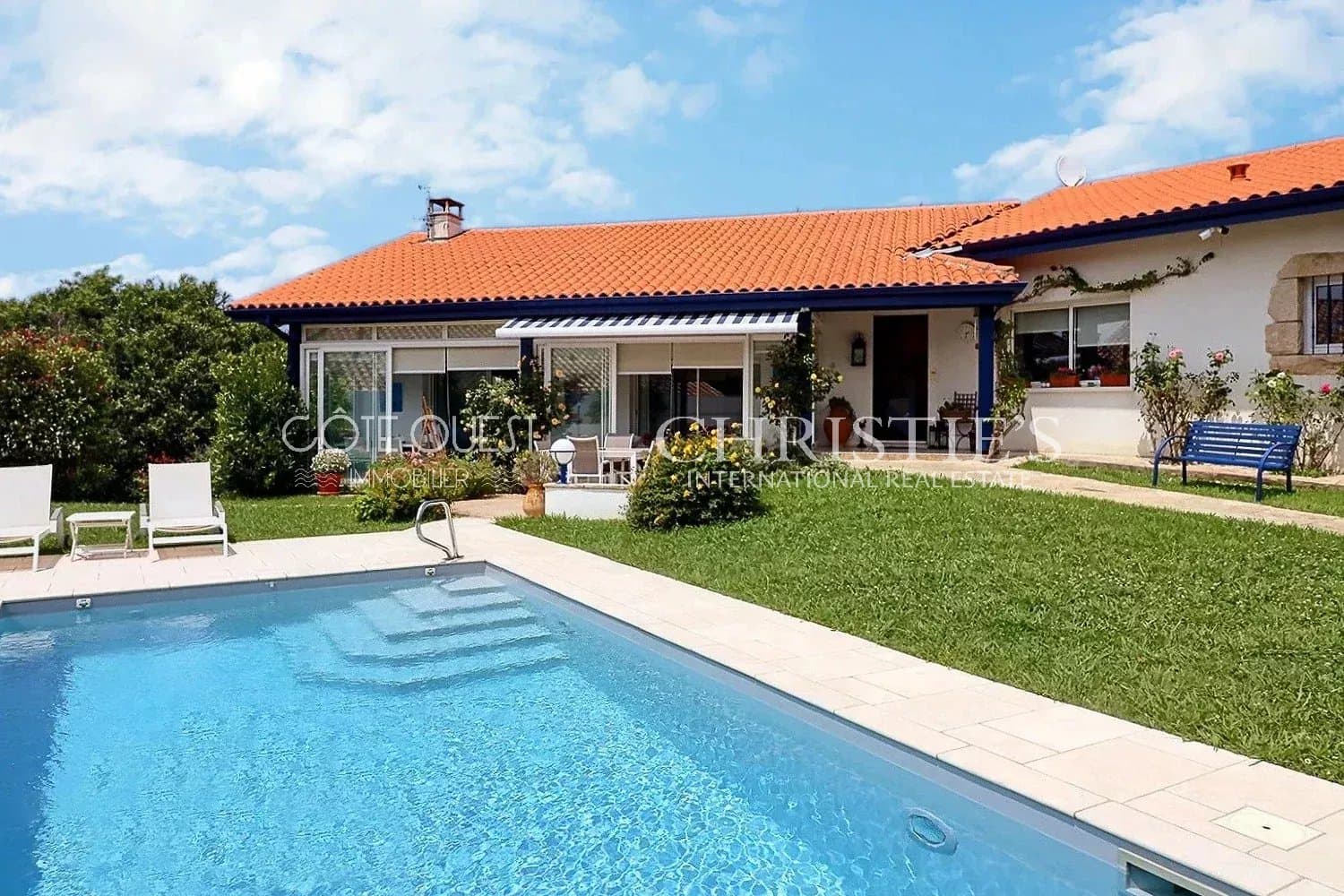 Maison avec piscine au calme à Guéthary
