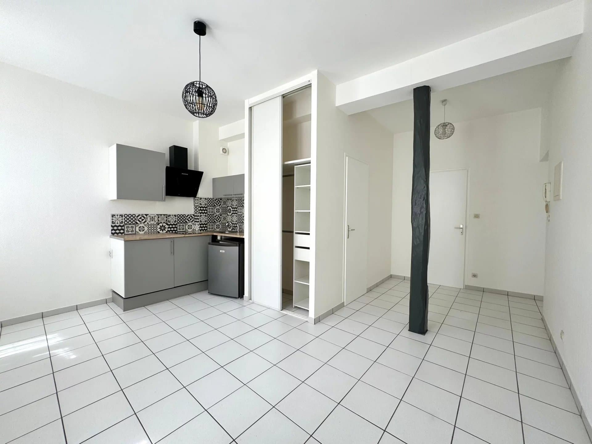 Immeuble de rapport de 7 appartements et cour privative, La Rochelle