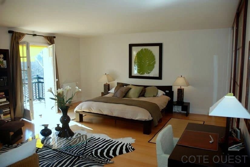 VILLA CONTEMPORAINE A VENDRE SUR LE GOLF