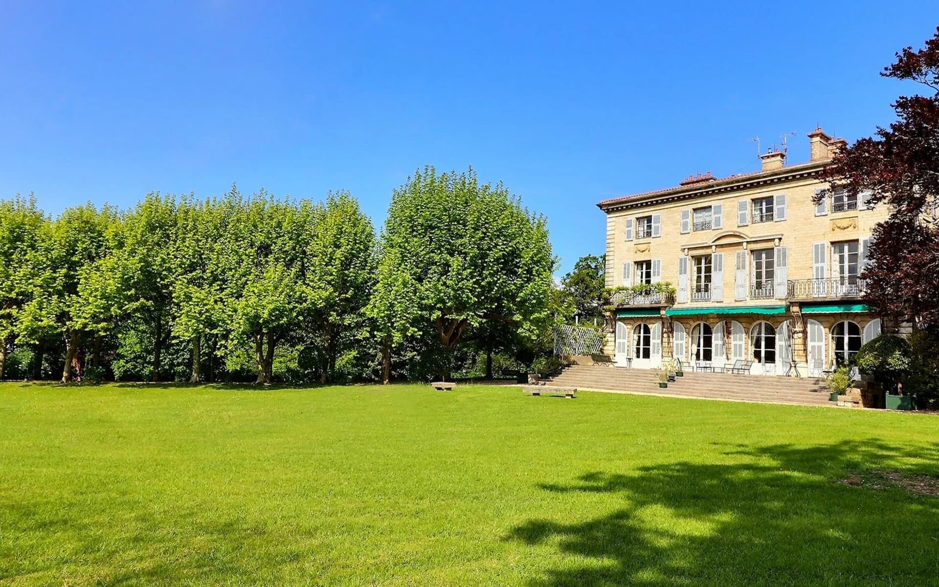 PROPRIÉTÉ UNIQUE AU CENTRE DE BIARRITZ AVEC 1,4 HA DE PARC