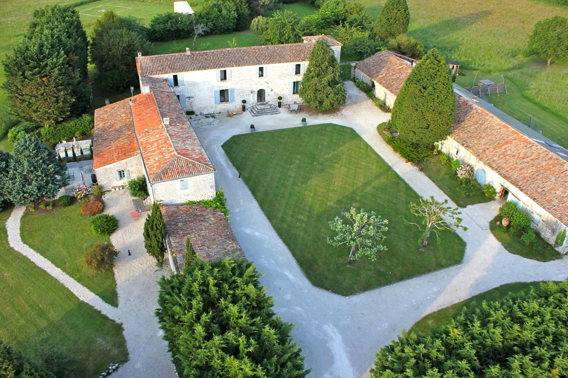 Stunning 14th century Manor House near Royan