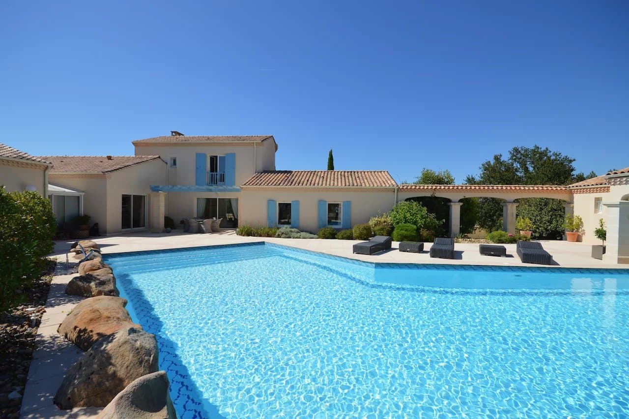 Vente belle villa avec 1 ha de terrain dans la campagne de la Dordogne