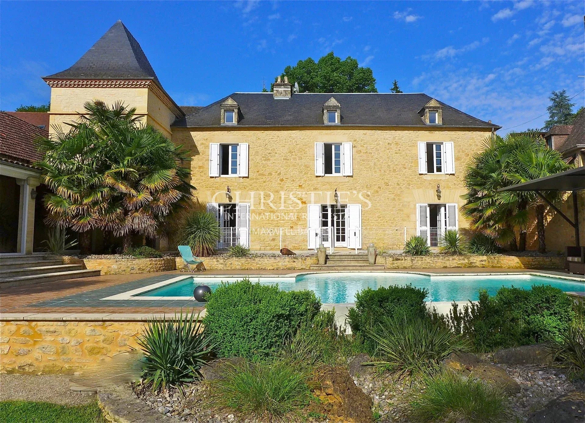 Belle maison de maître dans un village proche de Sarlat