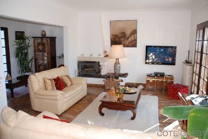 AU CENTRE D'ARBONNE, A VENDRE AGREABLE MAISON SUR TERRAIN DE 2000M2 AVEC BELLE VUE RHUNE