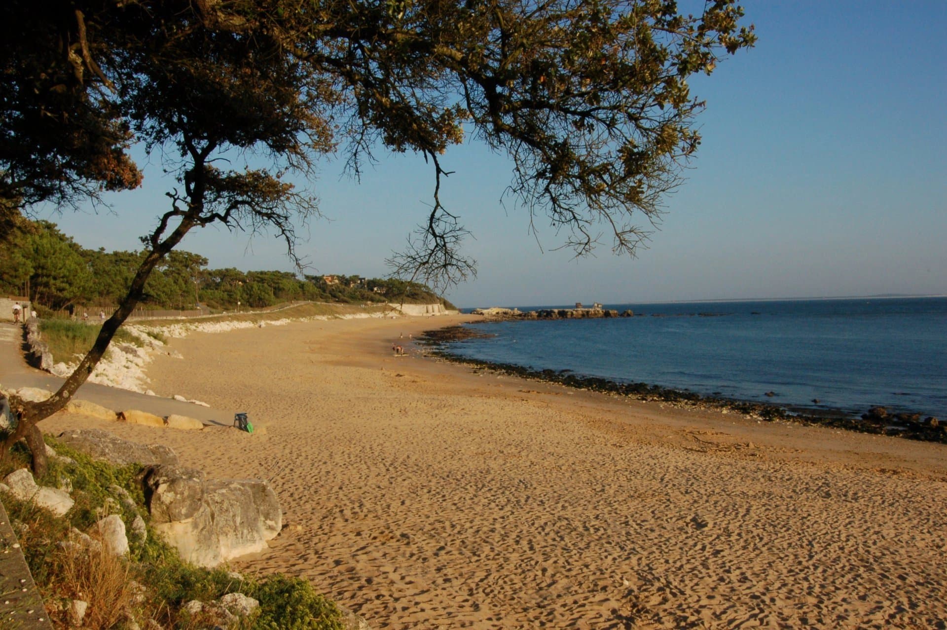 Beautiful Villa with direct beach access - amazing sea views