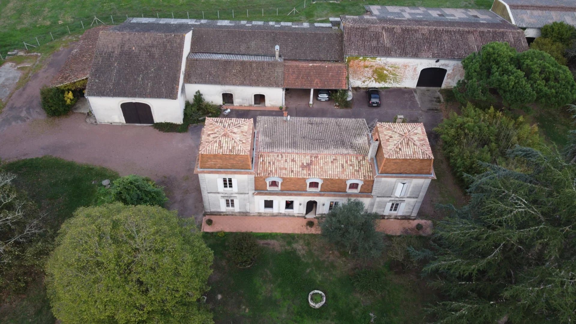 Property of 9 hectares in a privileged environment - Agricultural, touristic and viticultural project