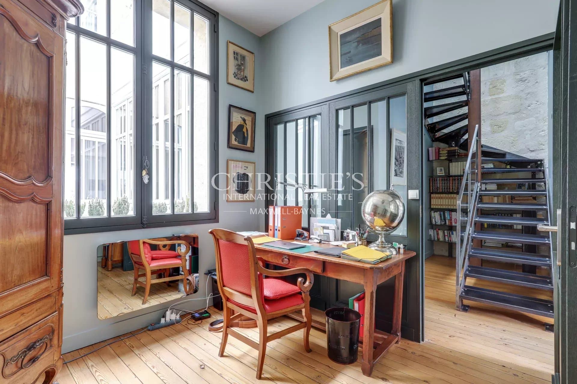 Bordeaux - an apartment that feels like a house