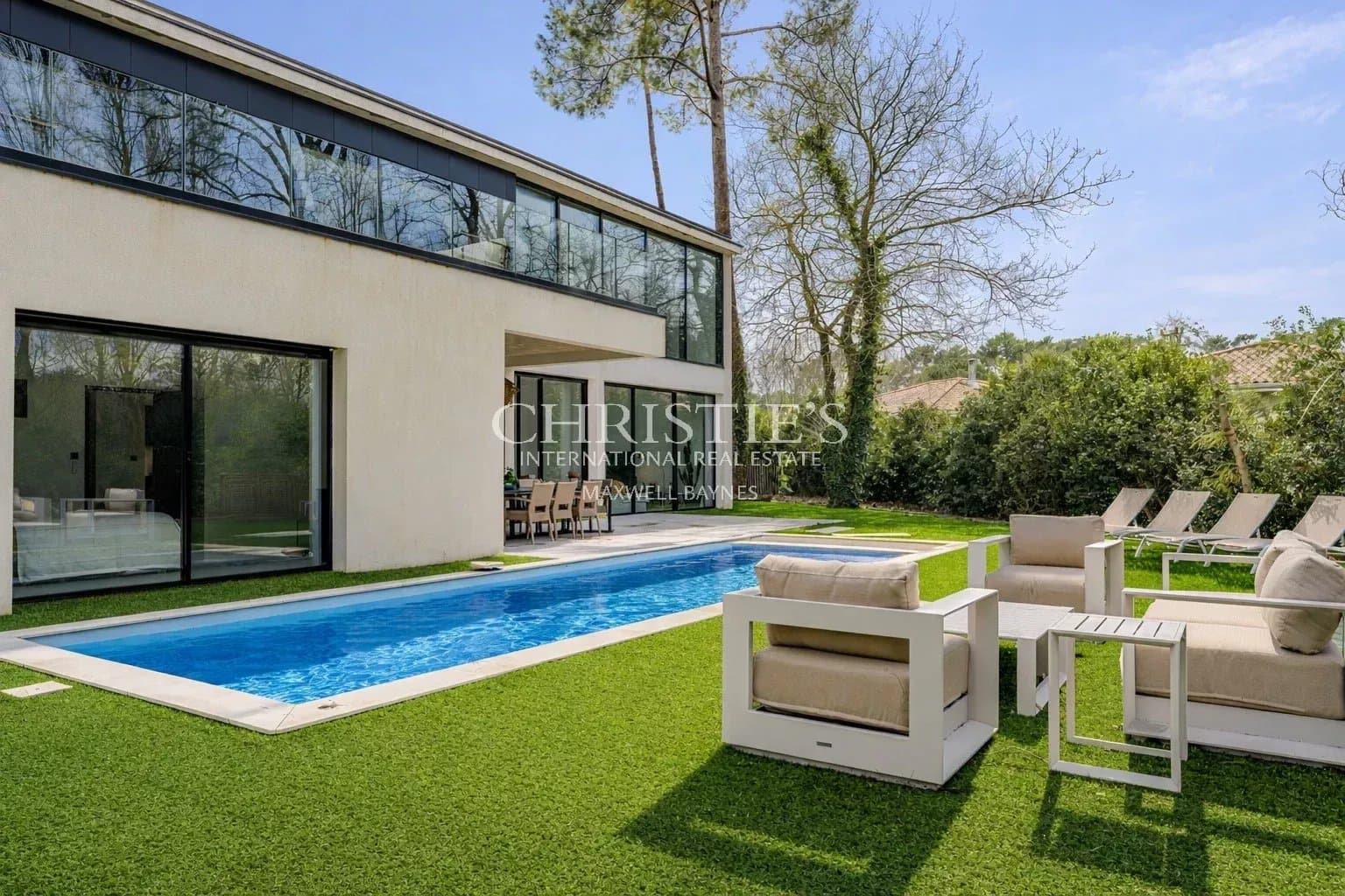 PYLA SUR MER - BRIGHT VILLA WITH POOL.