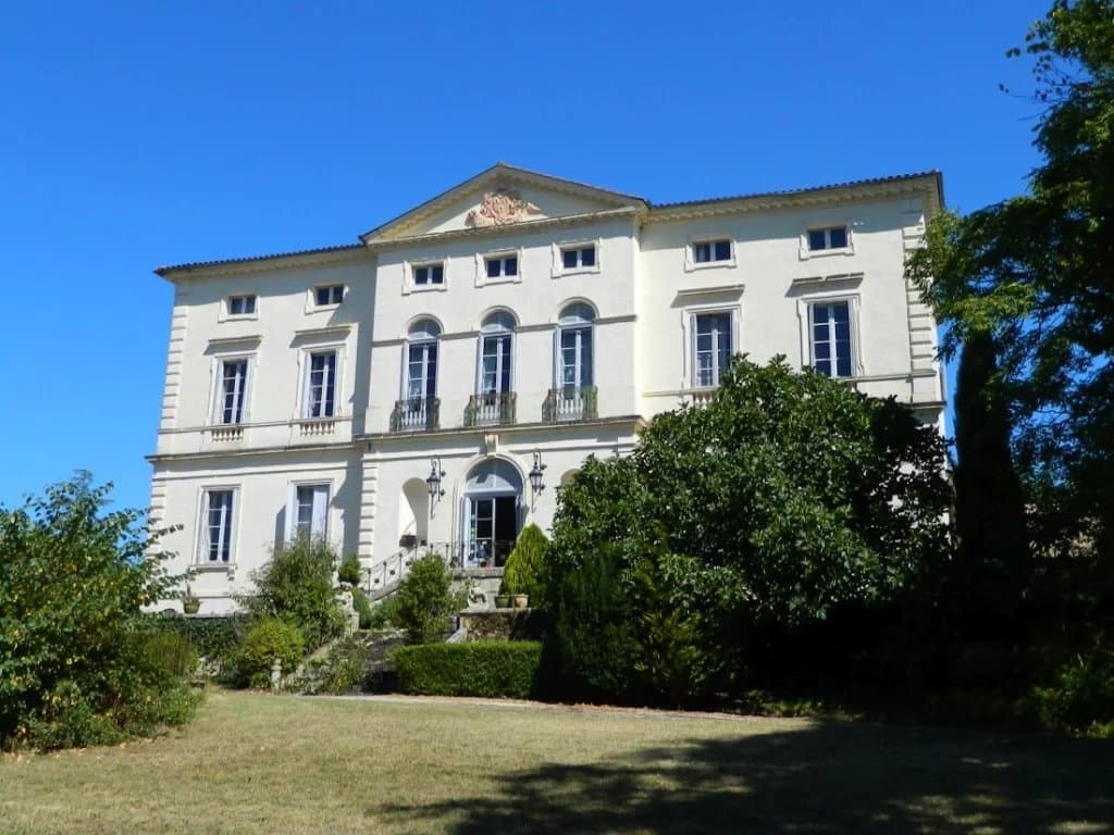 For sale Grand château near Villeneuve-sur-Lot