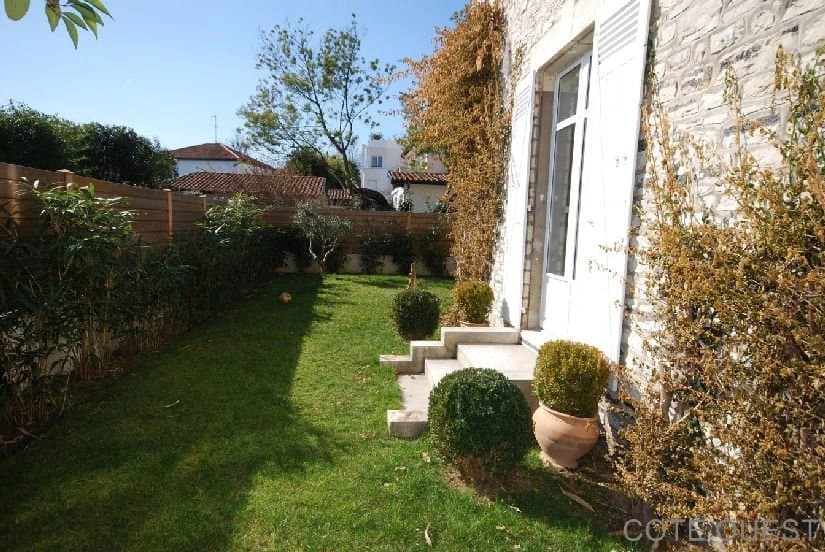 A VENDRE A ANGLET MAISON RENOVEE DE 225M2