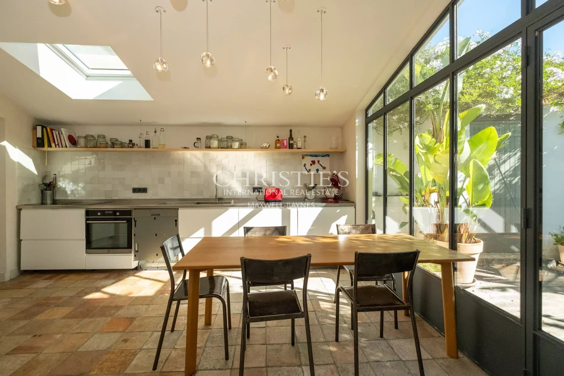 Maison d'architecte en centre village