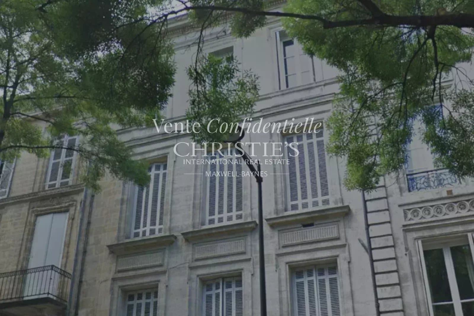 BUILDING WITH ELEVATOR – BORDEAUX GOLDEN TRIANGLE