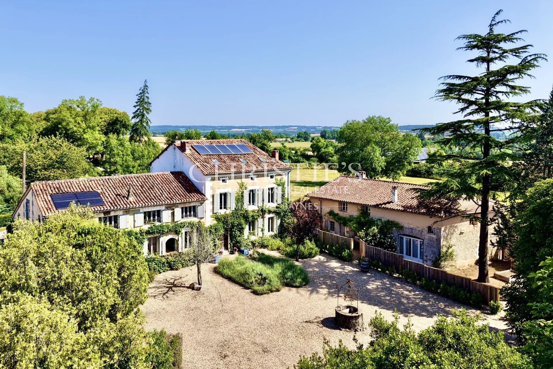 Domaine d'exception près d'Aubeterre-sur-dronne