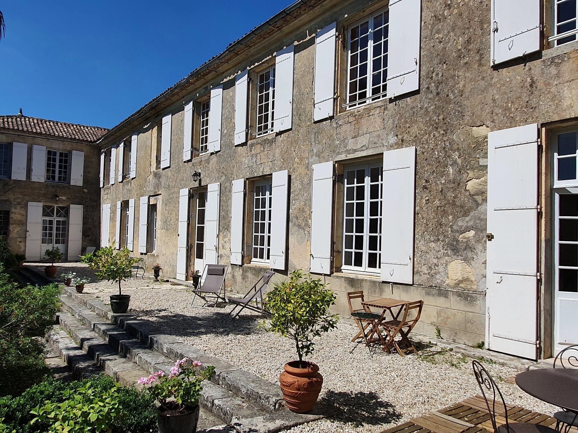 Beautiful stone Chateau near Saint-Emilion