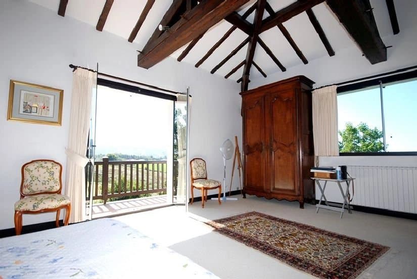 PROCHE DE SAINT-JEAN-DE-LUZ, MAISON DE PLAIN-PIED A VENDRE AVEC VUE MONTAGNES