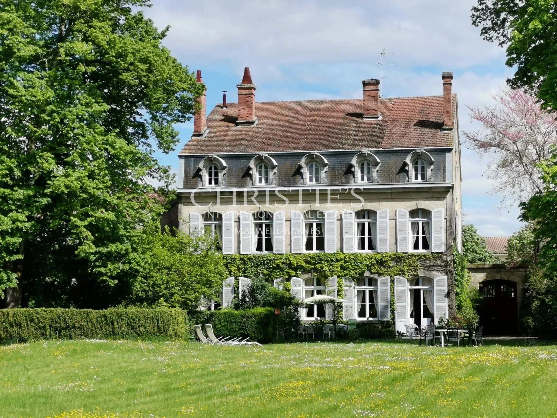 Charmante et spacieuse maison de maître