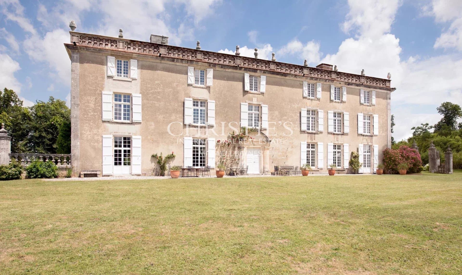 Magnifique Château en Charente