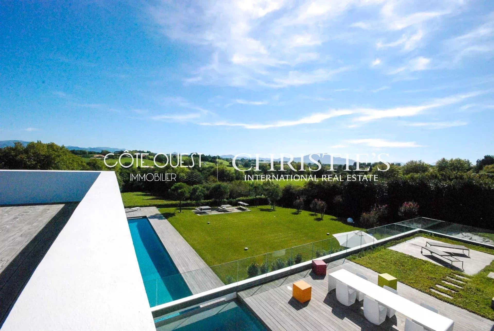 Unique contemporary house in Arbonne
