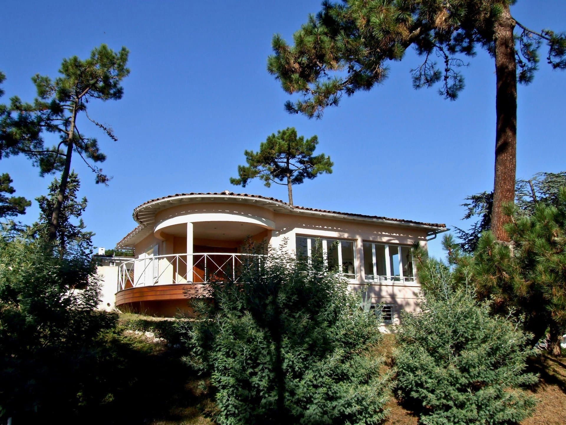 Viila on the silver coast