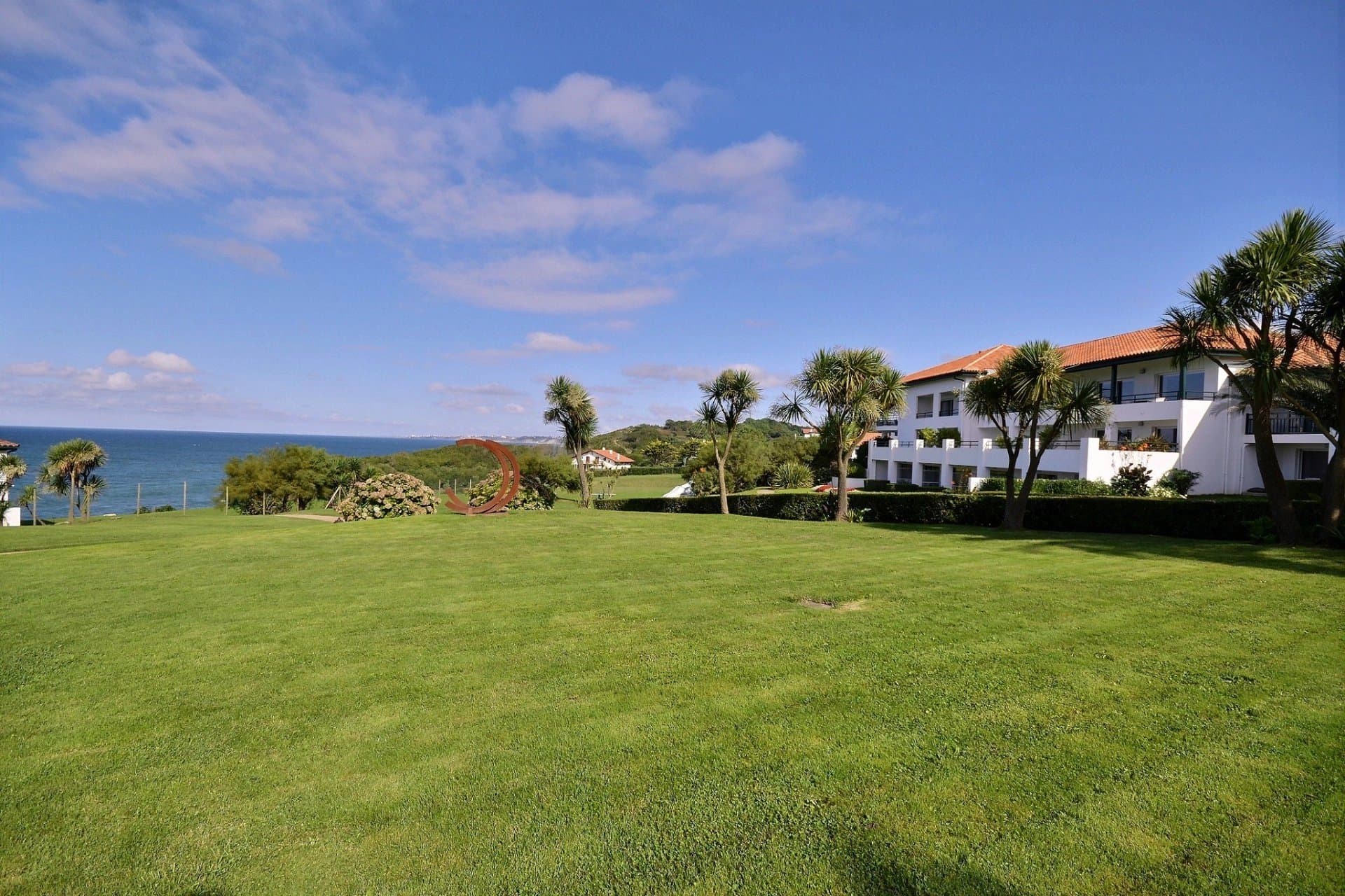 A VENDRE SAINT JEAN DE LUZ STUDIO 24 M² VUE MER