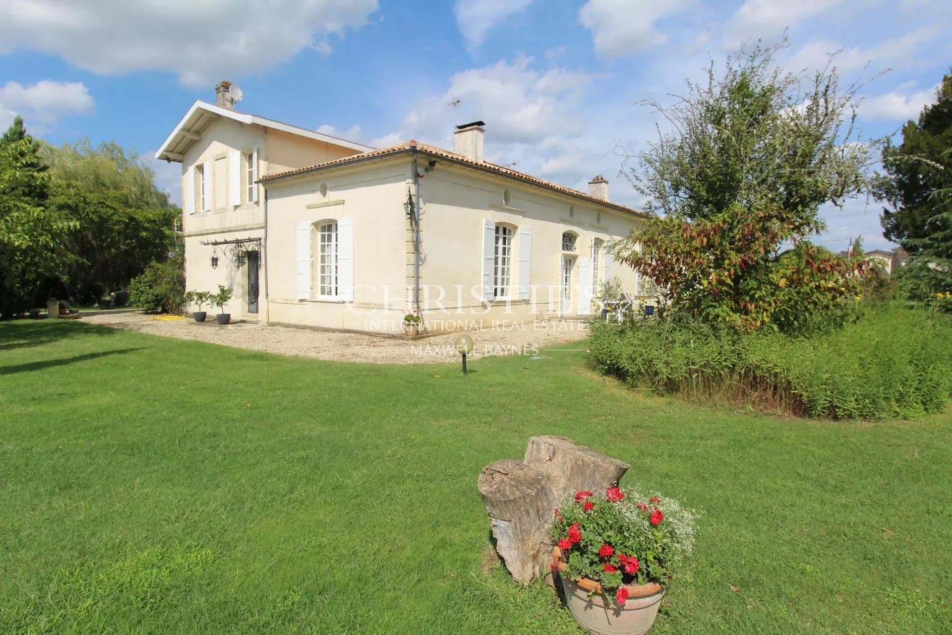 For Sale hobby Vineyard estate for sale - AOC Graves