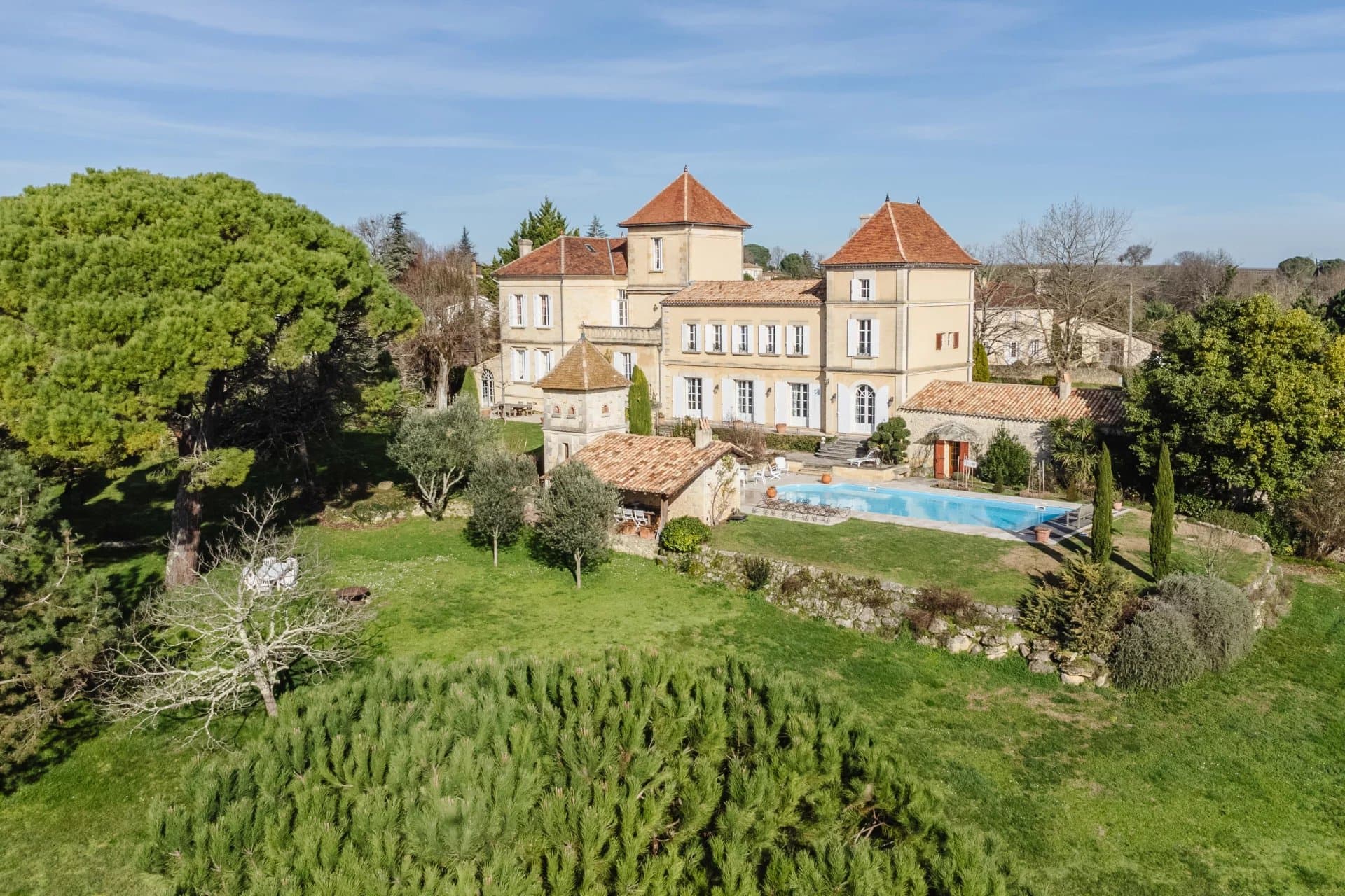 Near St Emilion - Chateau with breathtaking views