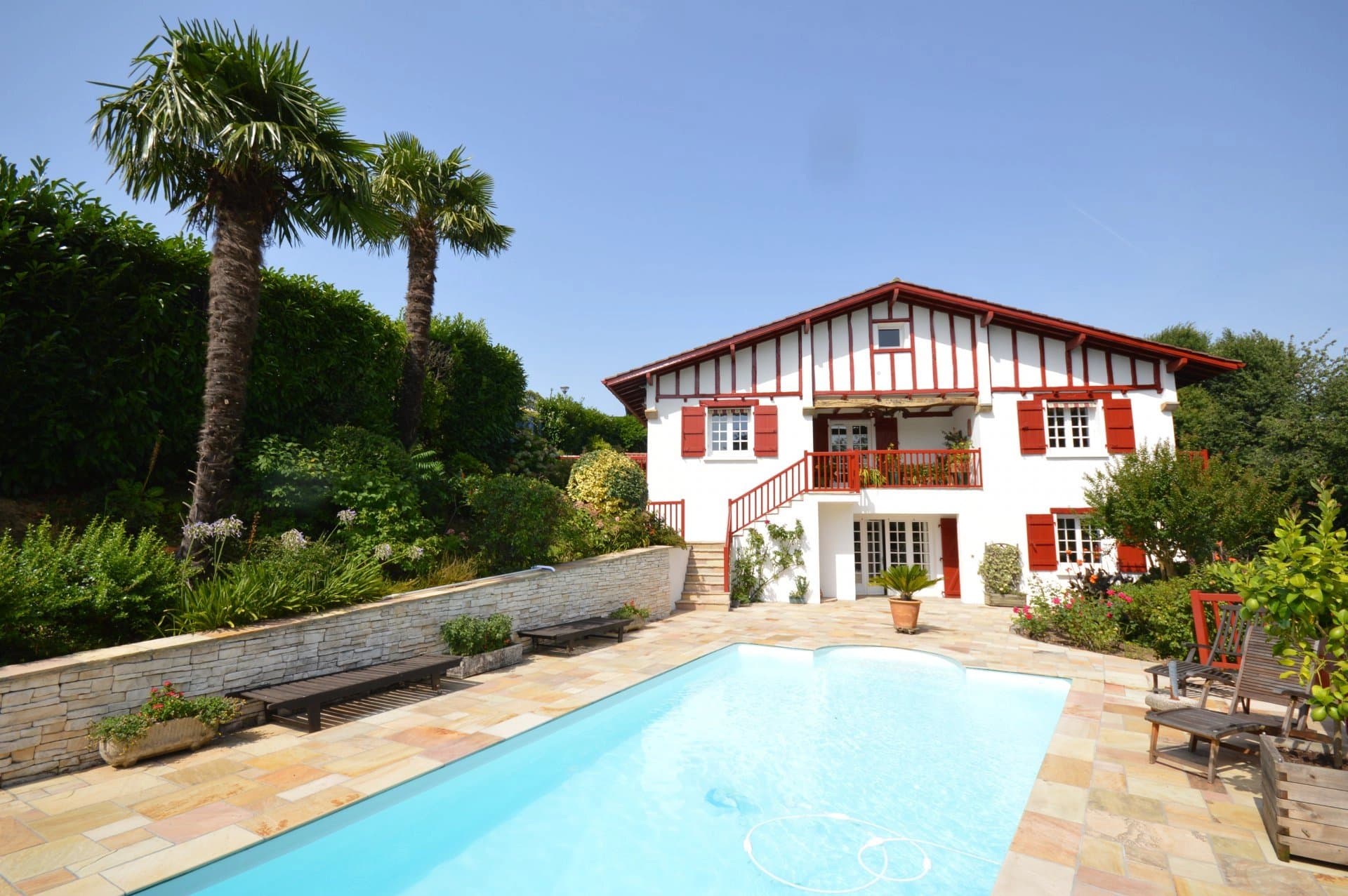 MAISON AVEC PISCINE A VENDRE A ASCAIN