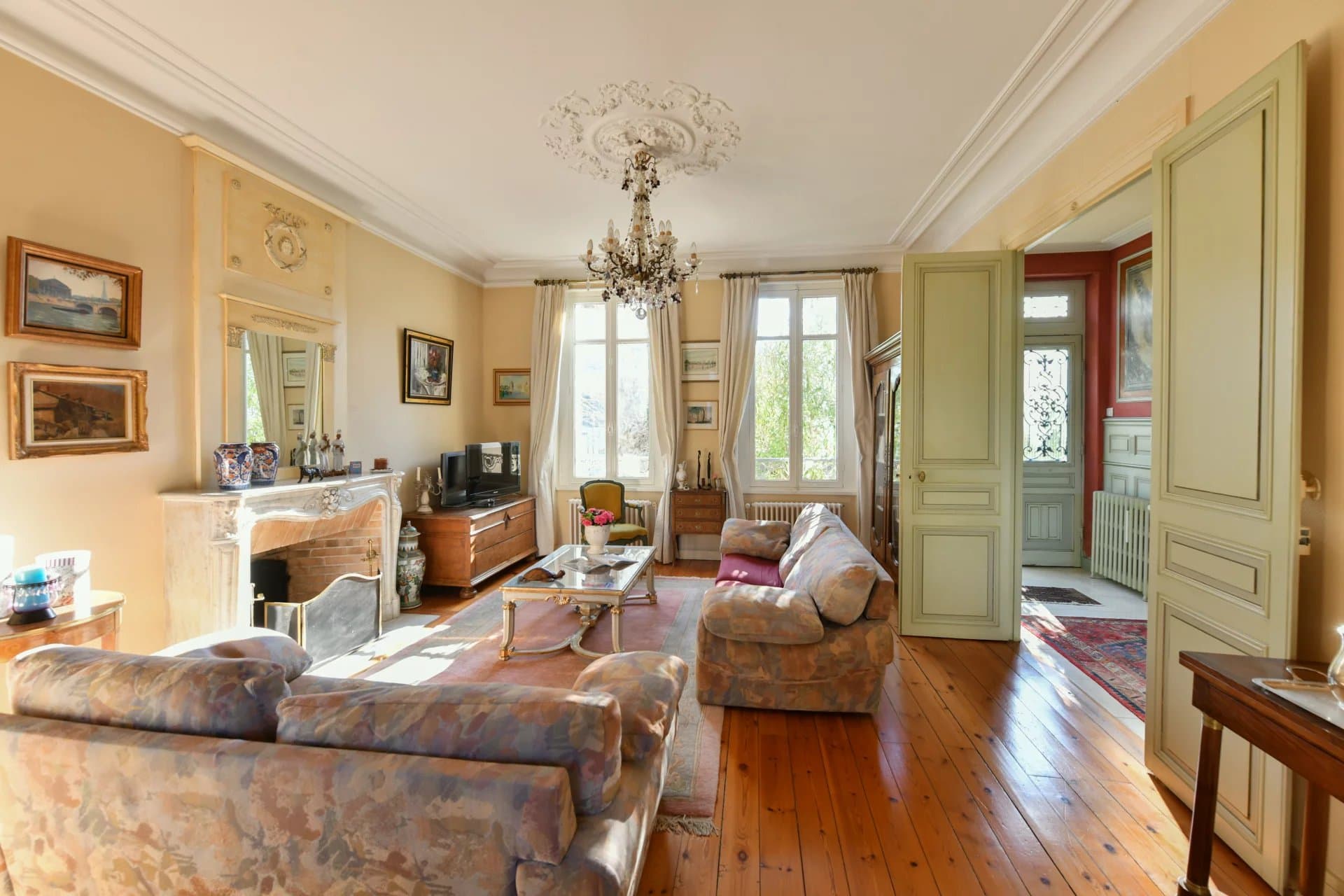 Superb bourgeois property in the heart of La Rochelle